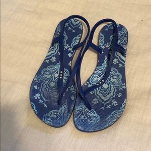 Blue sandals with heel strap